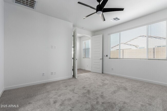 Building Photo - 3113 S 156th Ave