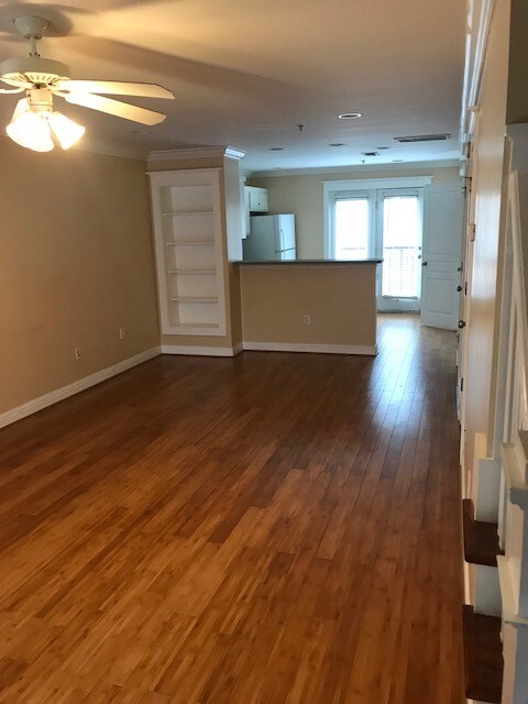 Building Photo - 660 Barnett Shoals Rd