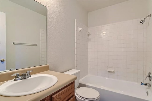 Building Photo - 15104 Sabal Palm Rd