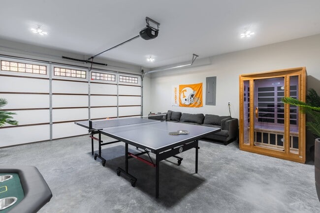 Building Photo - 104 Elohi Ln