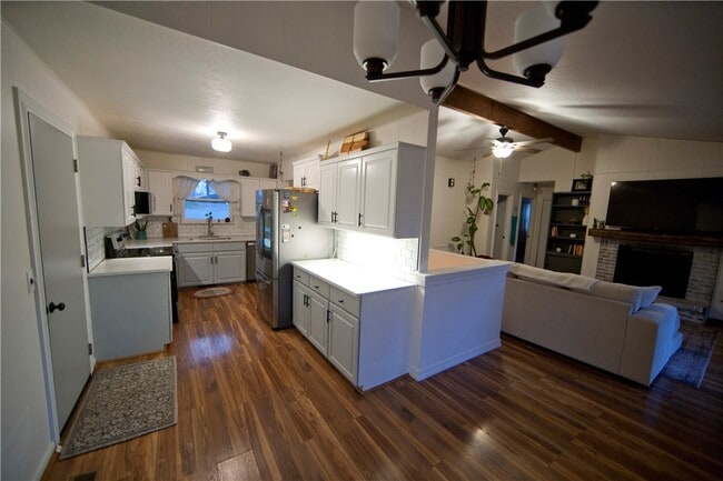 Building Photo - 34 Basore Dr