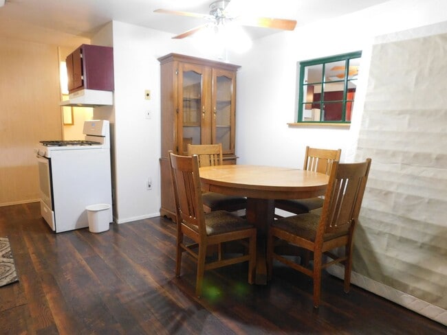 Building Photo - Unique Property