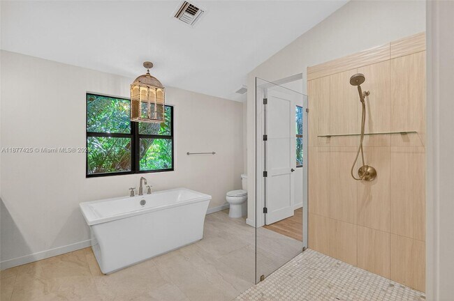 Building Photo - 2330 Overbrook St