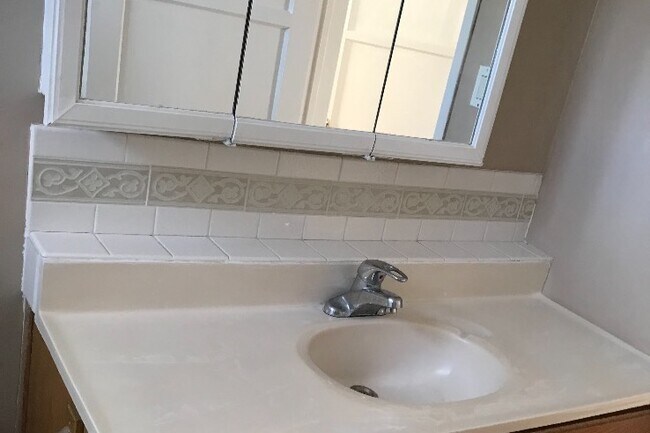 Bathroom - 722 Raleigh St