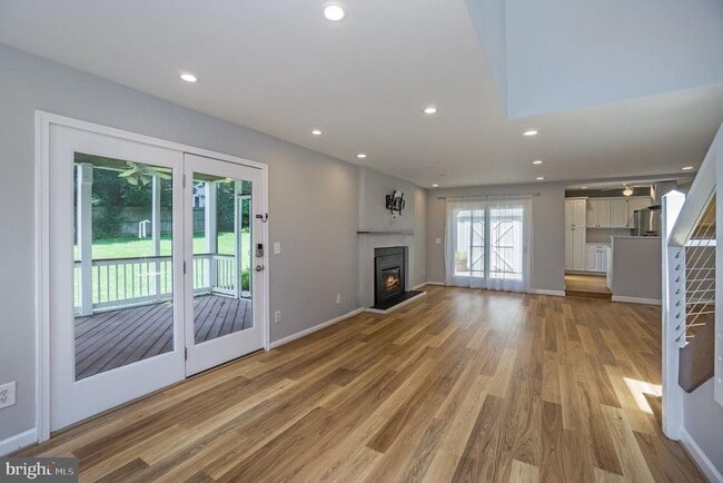 Building Photo - 2962 Strathmeade St