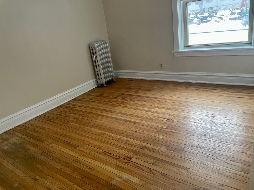 Building Photo - 548 Elmwood Ave