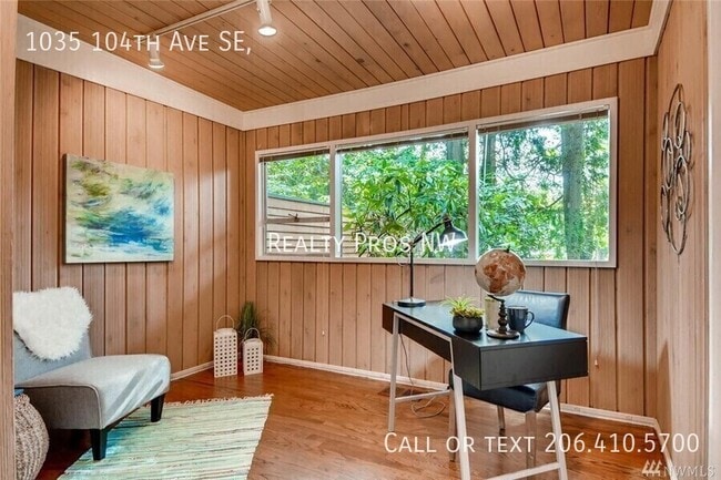 Building Photo - 1035 104th Ave SE