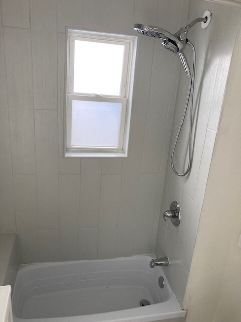 Bathroom - 29 Lord St