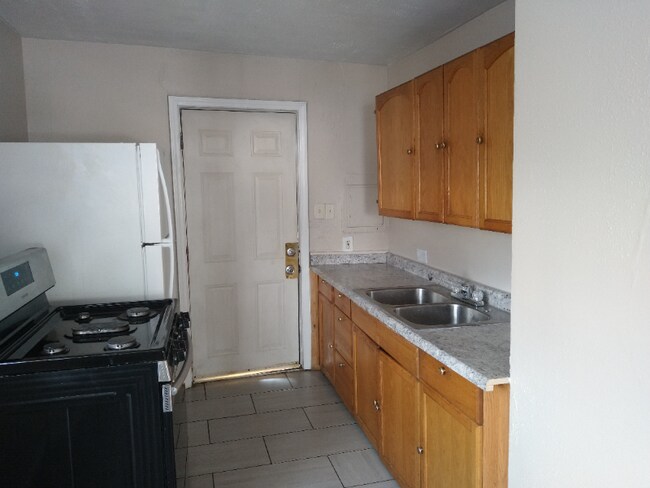 Building Photo - 13972 Marshall Ave