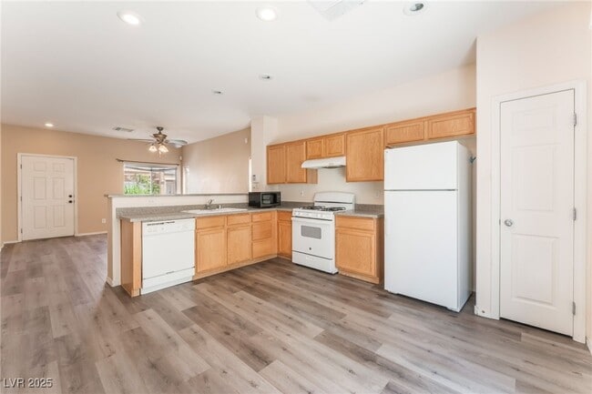 Building Photo - 10633 Camel Rock Ct