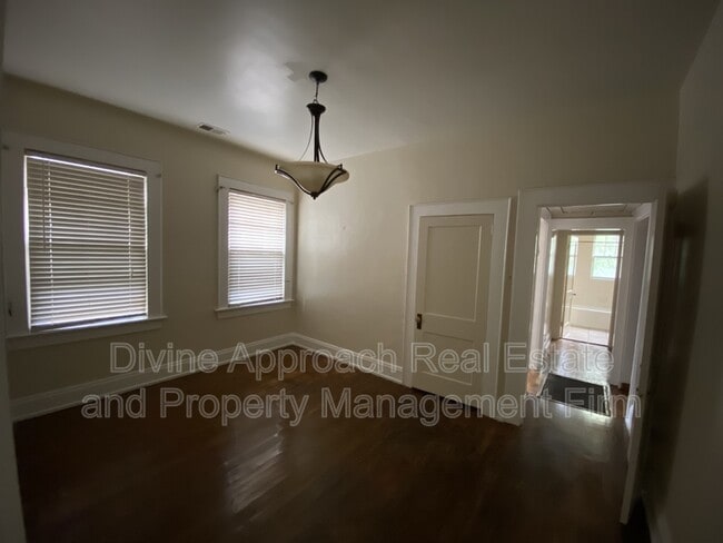 Building Photo - 5001 Farrell Ave