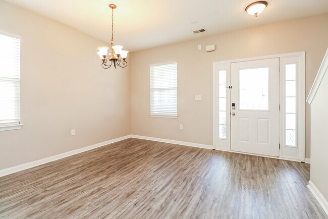 Building Photo - 1421 Jordans Pond Ln