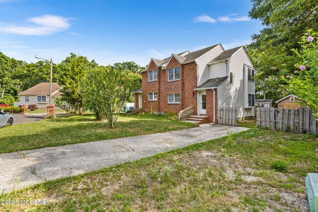 Primary Photo - 30 Winged Foot Ln