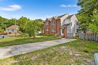 Building Photo - 30 Winged Foot Ln