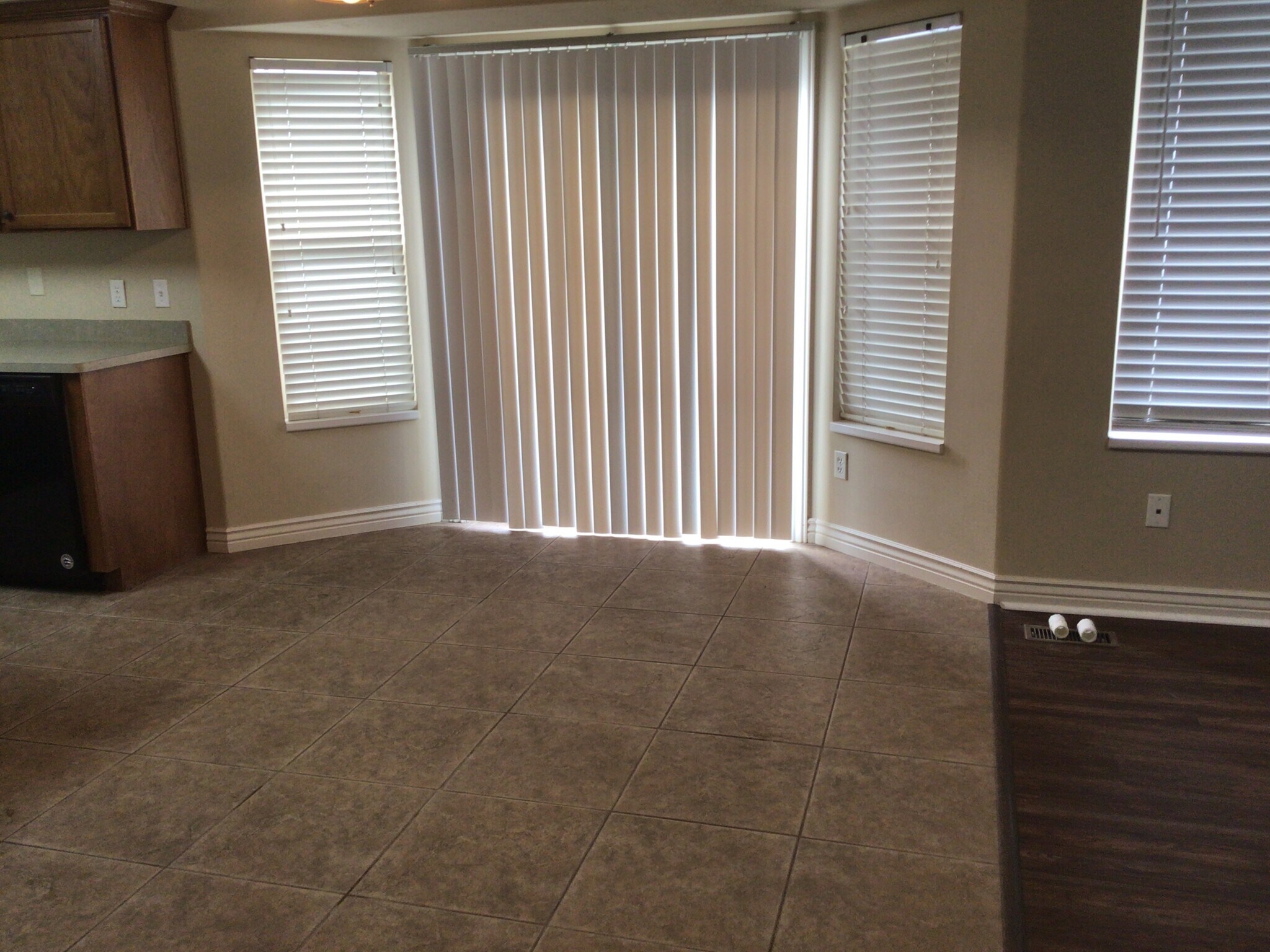 Building Photo - 7134 S Sorrento Way