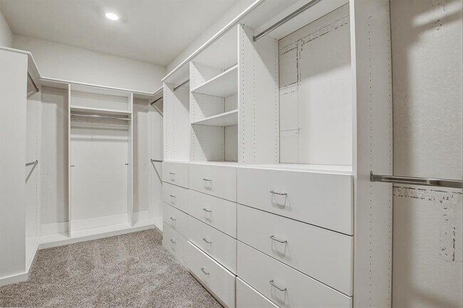 Building Photo - 18012 Stefano Dr