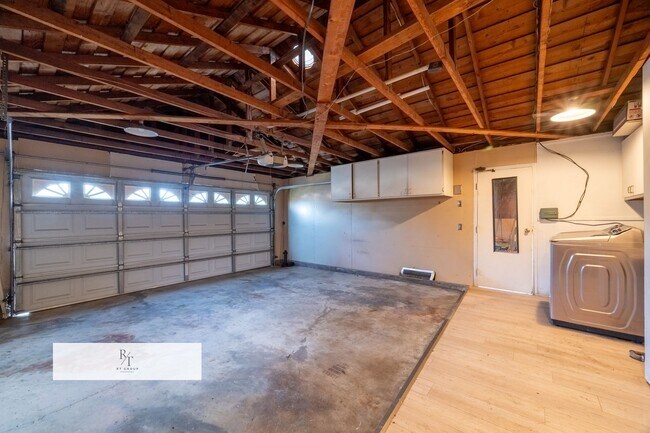 Building Photo - 3 Bed | 2 Bath Single-Family Home in Walnut Valley Unified School District