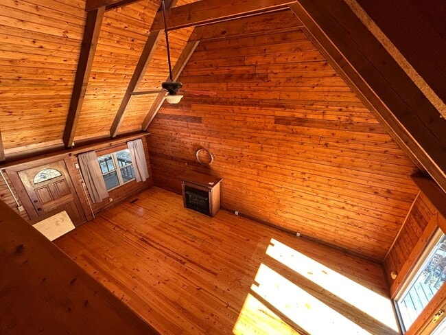 Building Photo - SECLUDED CABIN SANCTUARY!