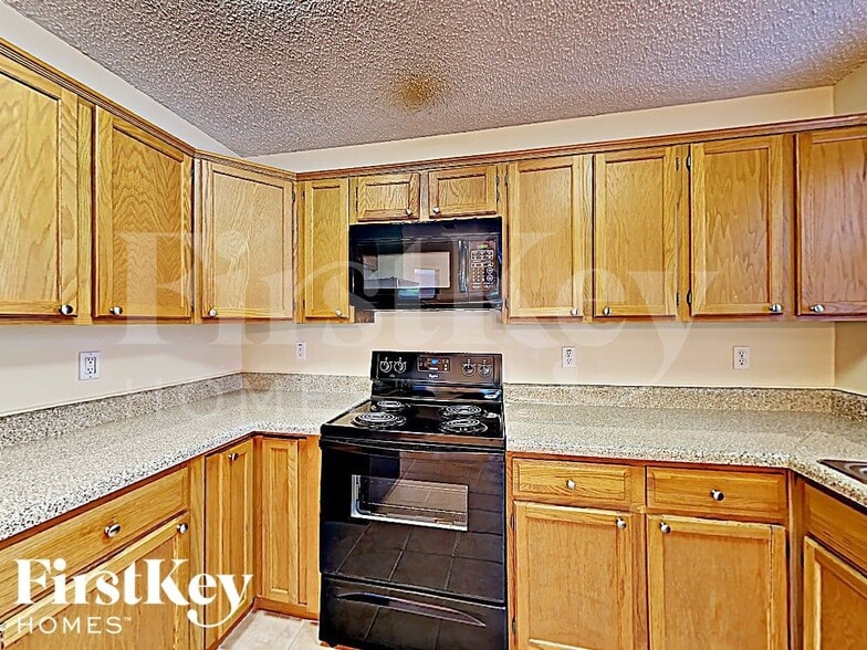 Building Photo - 6816 Dalmation Cir