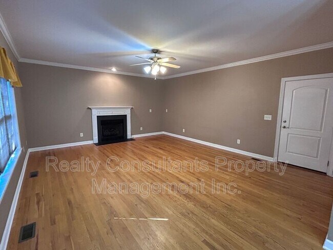 Building Photo - 4540 Pebble Lake Dr