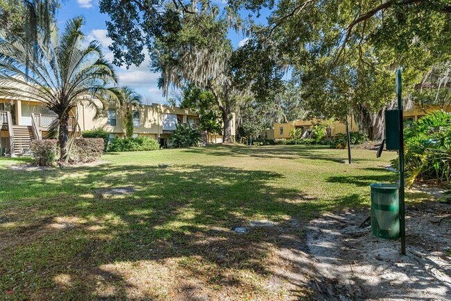 Building Photo - 784 E Michigan St