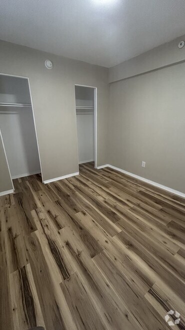 Building Photo - The Pointe at 23rd Apartments
