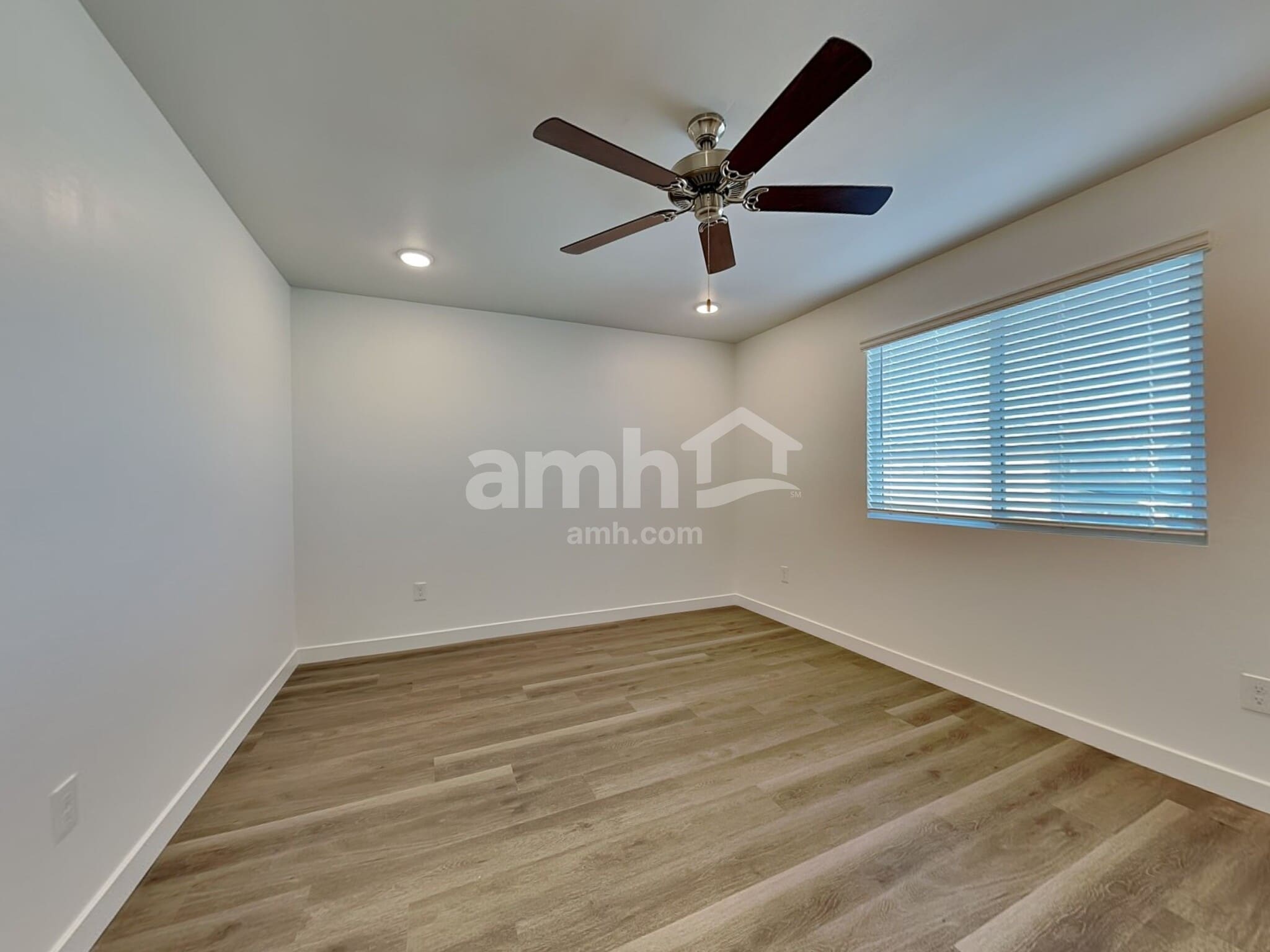 Building Photo - 4507 S 97th Dr