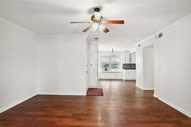 Building Photo - 75 Montre Square NW