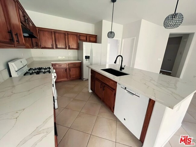 Building Photo - 3811 Eastgate N Rd