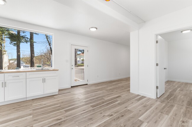 Building Photo - 15 Highland Ave