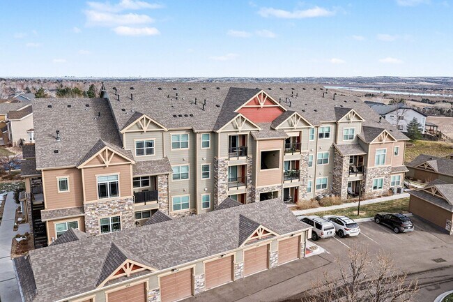 Building Photo - Ground Level Condo - 2 Bedrom 2 Bathroom in Chatfield Bluffs