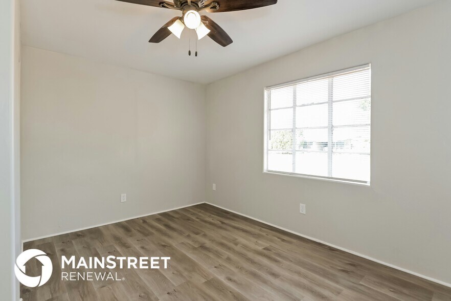 Building Photo - 455 W Montana St