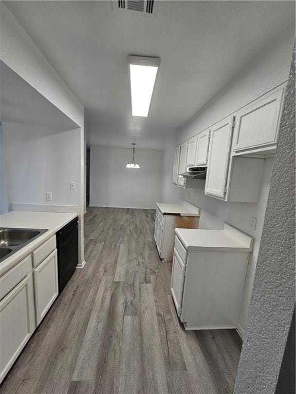 Building Photo - 2324 W Roselawn St