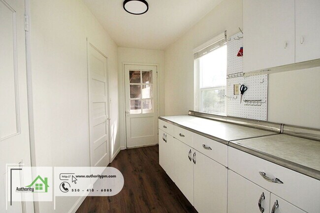 Building Photo - 9021 Placer Rd