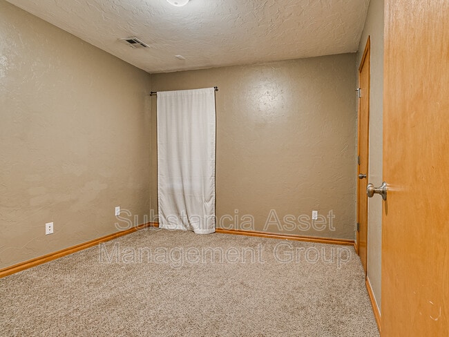 Building Photo - 4117 Green Apple Dr