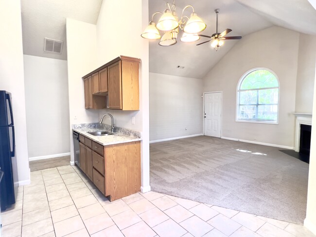 Building Photo - 3694 Sapphire Ct