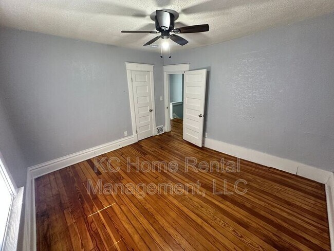 Building Photo - 6118 S Benton Ave
