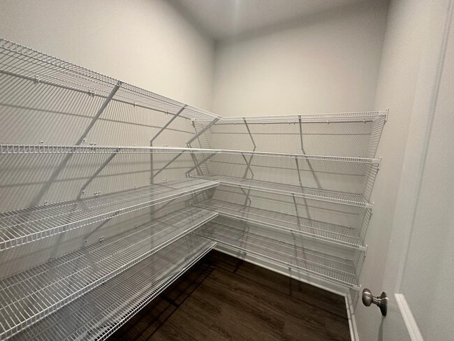 Building Photo - 803 Birchwood Hill Pl