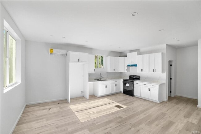 Building Photo - Just completed in 2025, this newly built 4-bedroom, 3-bath ADU