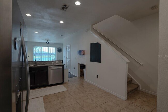 Building Photo - 9136 Hillcroft Dr