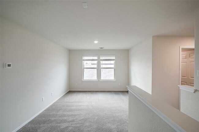 Building Photo - 31 Pacific Loon St