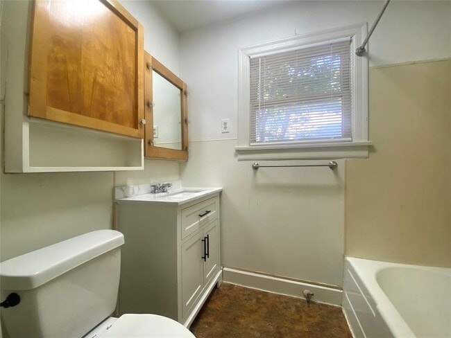 Building Photo - 4910 Avenue H