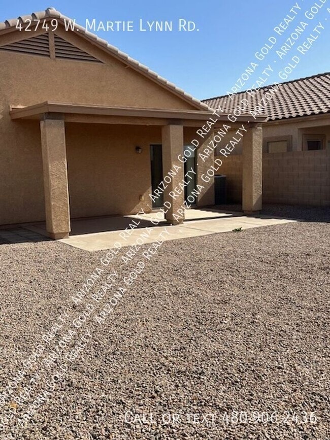 Building Photo - 42749 W Martie Lynn Rd