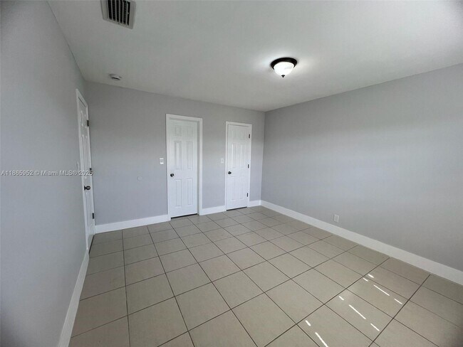Building Photo - 3071 NW 43rd St