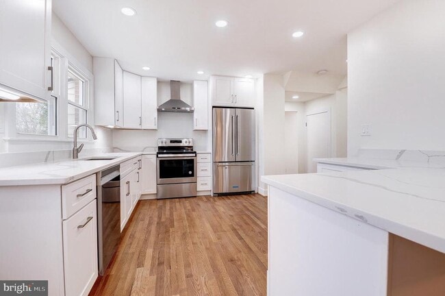 Building Photo - 9704 Hall Rd