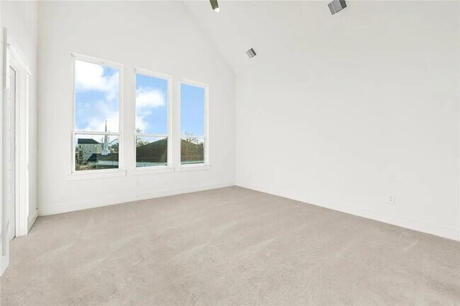 Building Photo - 4623 Cochran St