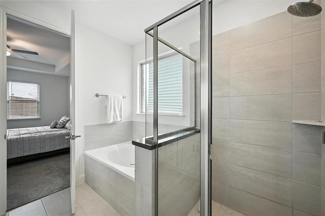 Building Photo - 447 Holly Rd