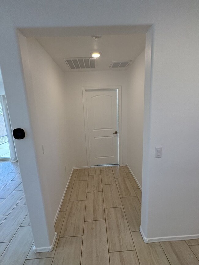 Building Photo - Beautiful Eastside Tucson  rental