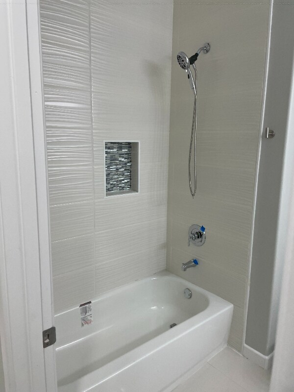 Building Photo - 2511 N Vineyard Ave