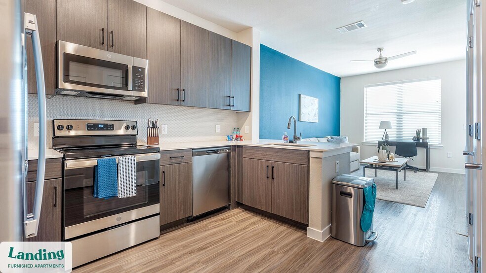 Building Photo - 14015 Univ Pass